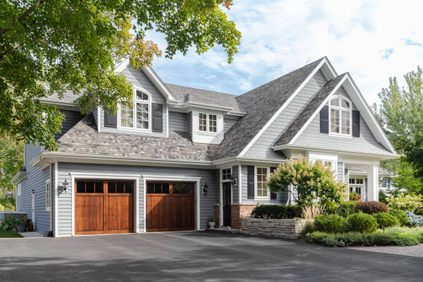 Best Roof Moss and Algae Removal  in Lawrence, NY
